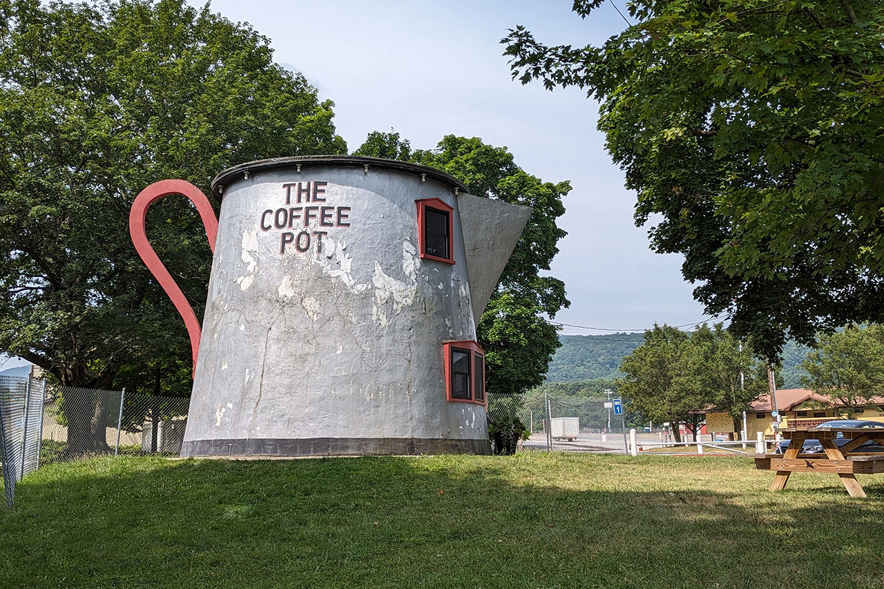 the world's largest coffee pot, Bedford PA